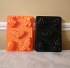 2 Vintage Halloween Jello Jigglers Mold Bat Cat Ghost Pumpkin Witch 1998