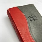 Zondervan Holy Bible Italian Duo Tone Faux Leatherniv Ribbon Bookmark