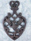 4 Vintage Cast Iron Trivets     Wilton Dumb Dutch  Primitive Farmhouse Decor