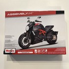 Maisto 1 12 Assembly Line 2011 Ducati Diavel Carbon Motorcycle Bike Model Kit