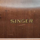 Vintage 1952 Singer Sewing Machine In Original Wood Case           