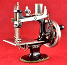 Singer Miniature Childs Hand-crank Sewing Machine Model 20-1 1920 s