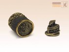  iron  Souvenir   ollectable Thimble Figure Statue With Magnet Bronzamania B1517