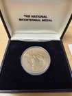 1976 The National Bicentennial Medal Coin W original Case    Pamphlet