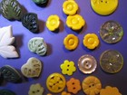 Flower Buttons Yellow And  Green Large Lot 60  Count  6sh