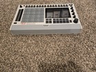 Akai Professional Mpc Live Iii Standalone Music Production Center Retro Edition