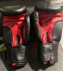 Title Boxing Classic Hook And Loop Black red Training Boxing Gloves Sz Reg 14-oz