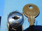Seeburg V3wa S3w160 Wall Box Lock Assembly   505590 With Key S071