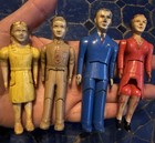 Vtg 40s 50s Renwal Jointed Dollhouse Family 4 Metal Rivet Mom Dad Son Daughter