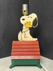 Vintage 1970 s Snoopy And Woodstock Peanuts Doghouse 13  Tall Wooden Lamp