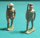 Vintage Pair   American Metal Barclay Manoil Lead Pot Metal Toy Soldiers