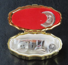 Gold Tone Mini Traveling Sewing Kit Pill Box Bird Sewing Kit New