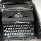 Vintage Royal Quiet De Luxe Typewriter Leather Hardshell Case   Manuals 1946