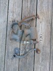 Antique P S   W Co Cast Iron Meat Grinder Wood Handle 610a