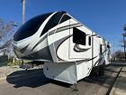 2022 Grand Design Solitude 346fls-r Fifth Wheel Trailer  front Living 