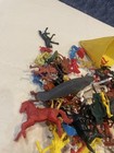 Vintage Mixed Lot Of Plastic Cowboys   Indians   Marx  Mpc  Etc Lot Of 75  
