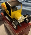 Shell Oil Gas Liberty Classics  27510 1916 Studebaker Tanker 1 25 Scale Die Cast