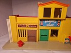 Vintage 1973 Fisher-price Little People Main Street Village  473 Police Station 