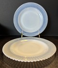 Set Of 2 Vintage Macbeth Evans Monax Petalware Dinner Plates 9  Rings Base Glass