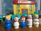 Vintage Fisher Price Little People Hospital  931  Very Nice  Extras 