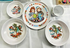 Raggedy Ann   Andy Am 9v Portable Radio 1973 Paper Dolls 1975 Plates Cup 1969