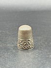 Beautiful Antique Silver-plated Thimble     Floral Band Design