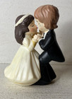 Vtg 1975 Wilton Plastic Kissing Bride Groom Wedding Cake Topper 4 25  Cute