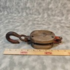 Vintage Wooden Block   Tackle Pulley W  Hook Single Sheave Anvil Logo 7 5 In Old