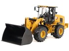 Cat Caterpillar 938 Wheel Loader With Operator 1 50 By Diecast Masters 85782