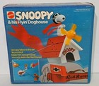 New Sealed Old Vintage 1973 Mattel Snoopy   His Flyin    Doghouse Snoopy Red Baron
