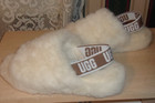 Ugg Women s Fluff Yeah Slide Slipper Sandal White  1095119 Size 7 Us  Nb