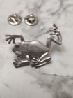 Vintage Tree Frog Pewter Brooch  G G Harris Signed 1994 Pin Back  Lapel Hat Pin