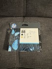 New Sealed Box Genuine Oem Hp 88 Black   Yellow Printhead C9381a Nov 2011