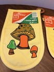 Vtg 70   s Cannon Merry Mushroom Oven Mit   Pot Holder  New Old Stock Usa Made