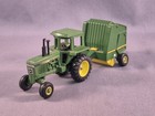 Ertl John Deere Tractor W round Hay Baler Green Farm Vehicle Diecast Metal 1 64