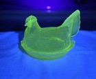Large 7    Vintage Vaseline Uranium Glass Hen On Nest Split Tail 