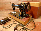Vintage Antique Singer Electric Sewing Machine W pedal   Case - Serviced Works 