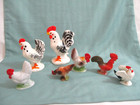 Vintage Ceramic 7 Rooster   Hen Figurines     1 Set Of S   P Shakers