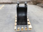 New 18  Backhoe Bucket For A John Deere 310e