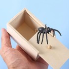 Wooden Prank Spider Scare Box Hidden In Case Trick Play Joke Scarebox Gag Toy