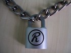 Sid Vicious R Padlock   Chain   2 Keys  Rabbit Sex Pistols 