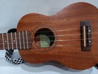 Kmise Kme21s 21  Mohogany Ukulele With Case   Strap Euc