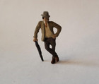 Arttista  1632 - Man Standing With Umbrella - O Scale Figure - Model Trains New