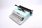 Olivetti Lettera 32 Light Blue  Vintage  Mint Condition  Manual Portable 