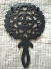 Vintage Cast Iron Footed Trivet Amish Girl Hearts Jzh 1952 21
