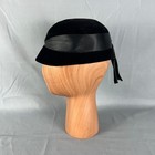 Vintage The Bon Marche Womens Velvet Cloche Hat Black Elegant Ribbon Bow Detail