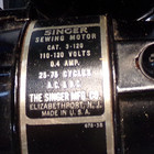1953 Sewing Machine Singer Featherweight Model 221   Case   Accessories Minty