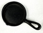 Vintage Miniature Dollhouse Cast Iron Skillet Frying Pan W pour Spout  Free Ship