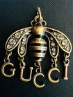 Gucci Pendant Logo Gg       Bees Bronze